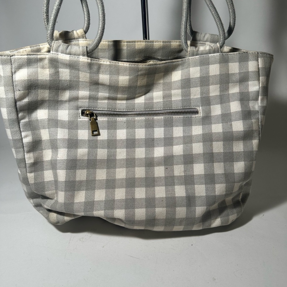 Gray Checkered Tote With Structured Design - image 2